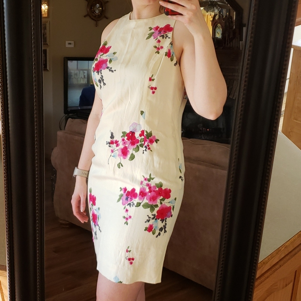Gorgeous 🌷 Linen Floral Sheath Dress Back Slit